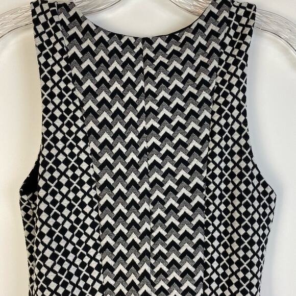 COOPERATIVE CHEVRON ARGYLE BLACK AND WHITE SLEEVELESS DRESS SIZE XS - Picture 8 of 10